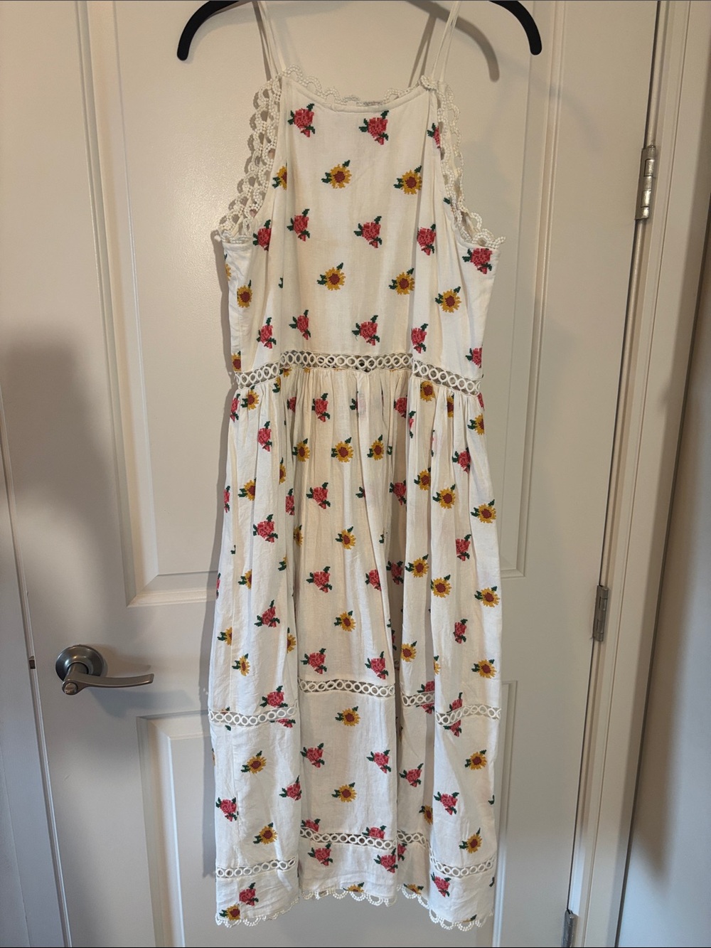 FARM Rio Cream Maxi Dress with Yellow Sunflower & Pink Rose Print - Picture 6 of 7